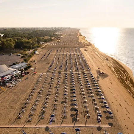 Cozy Flat In A With Swimming Pool Bibione