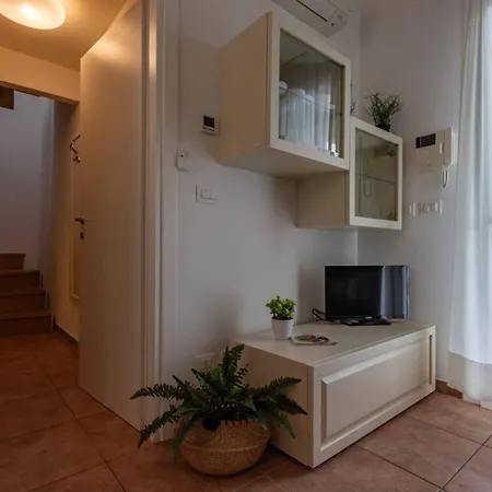 Apartamento Cozy Flat In A With Swimming Pool *