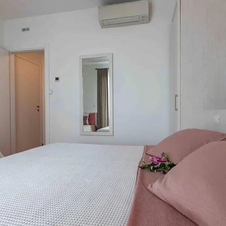 Cozy Flat In A With Swimming Pool Apartamento