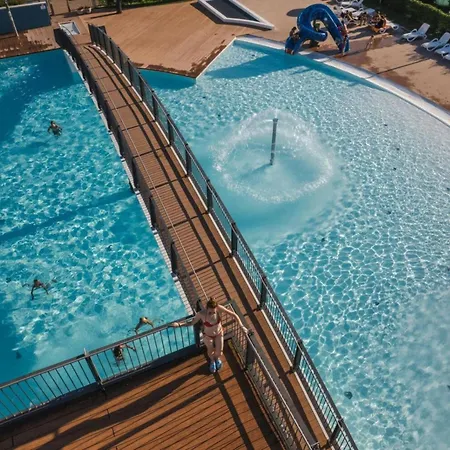 Cozy Flat In A With Swimming Pool