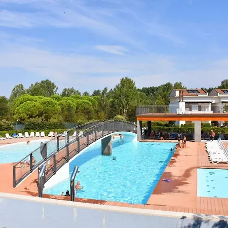 Cozy Flat In A With Swimming Pool