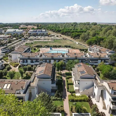 Cozy Flat In A With Swimming Pool